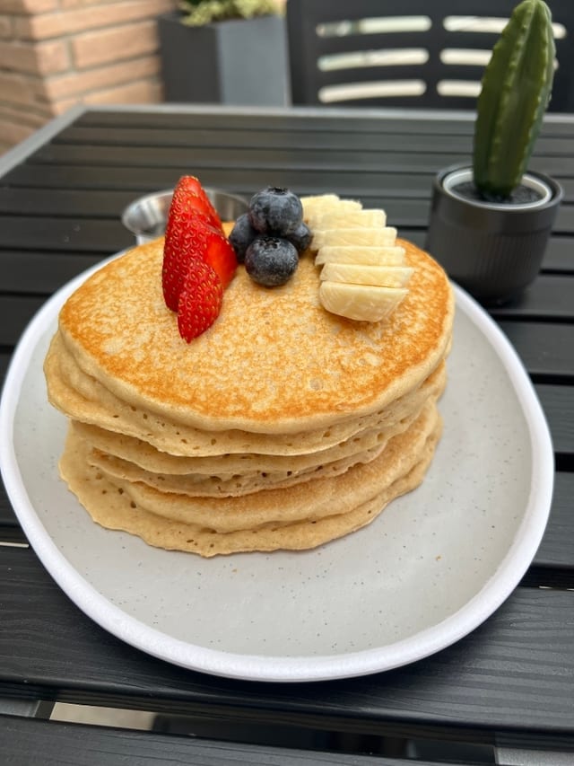Protein Granola Pancakes 1 Fruit choice (4).
